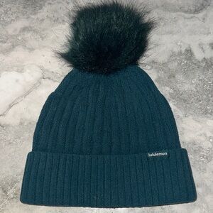 lululemon athletica teal green pom beanie